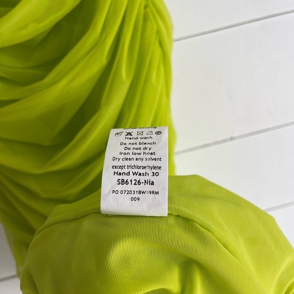 NWOT House of CB Nia Acid Green Ruched MIDI Dress Size XSmall - Picture 9 of 10